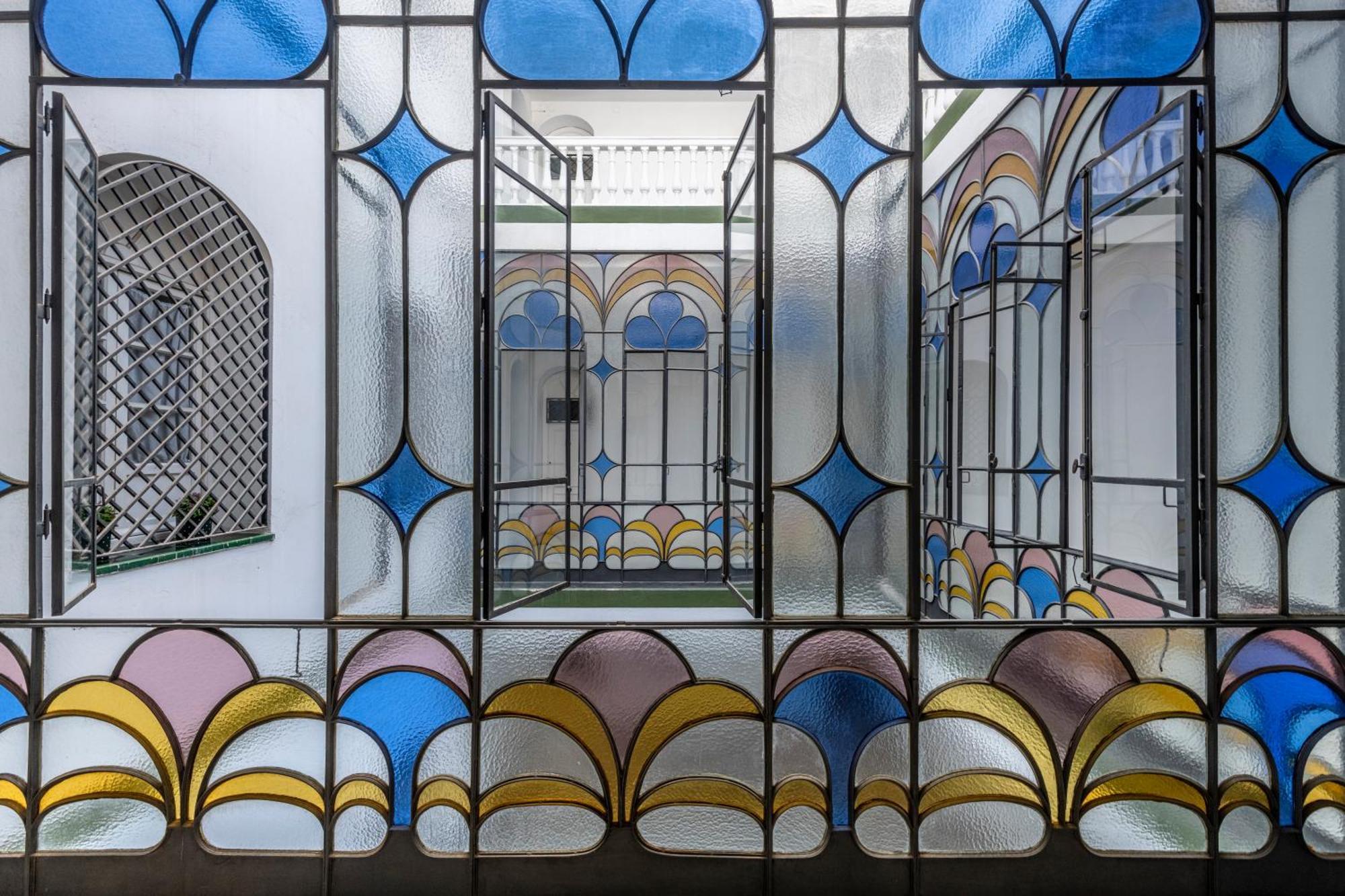 Pikis Center Sevilla エクステリア 写真