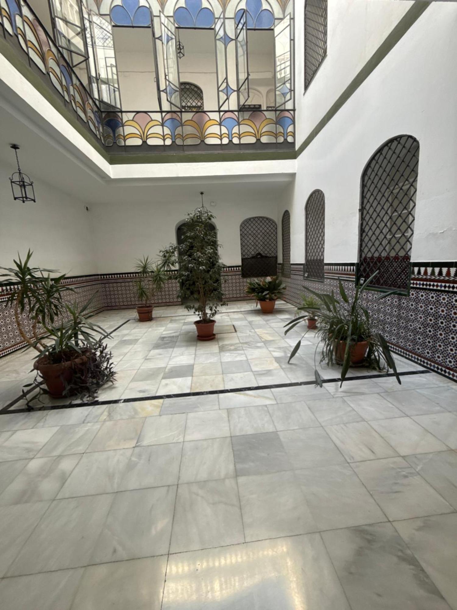 Pikis Center Sevilla エクステリア 写真